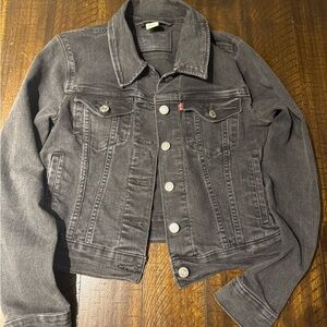 Classic Black Levi’s Denim Jacket